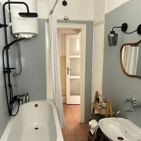 Cozy Aparts In The Heart Apartment *